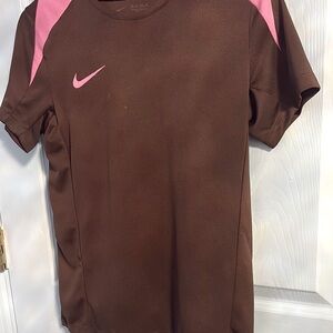 Nike Brown and Pink Short Sleeve Tee